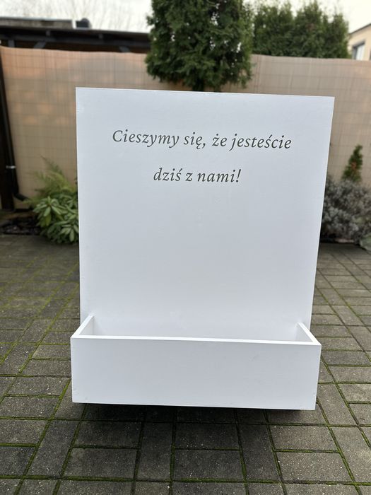 Tablica powitalna z miejscem na kwiaty stojak wesele ślub dekoracja