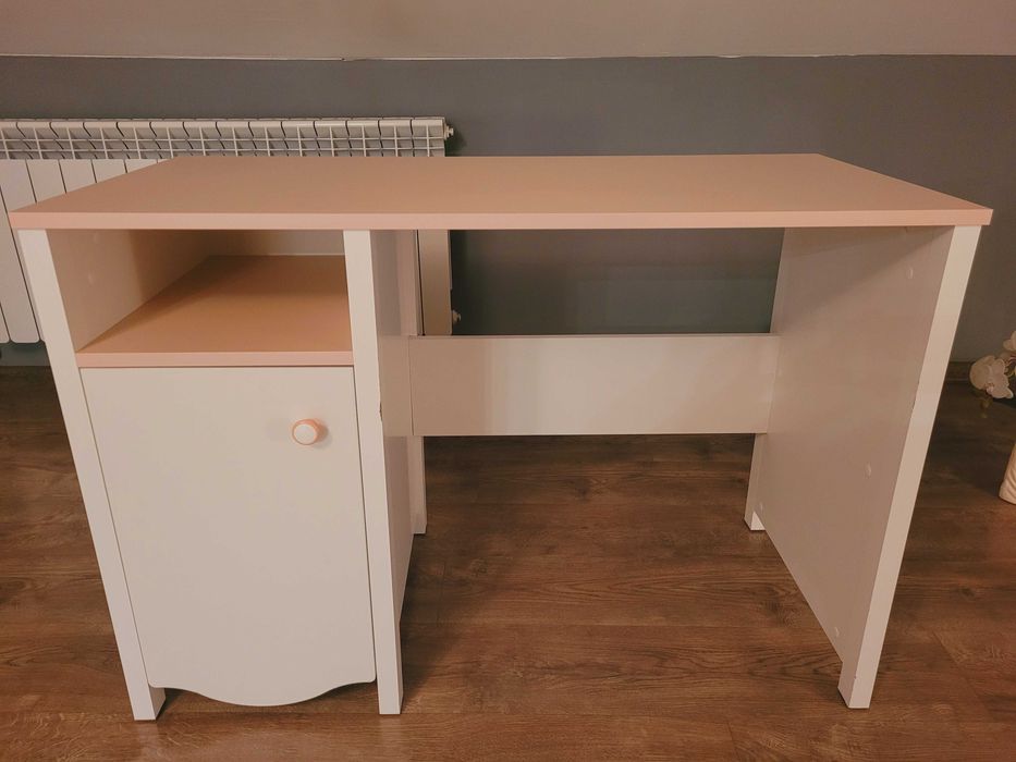 Biurko dla dziewczynki