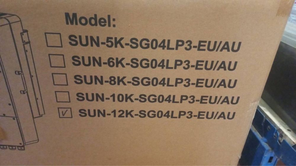 Гібридний інвертор Deye SUN-12K-SG04LP3-EU