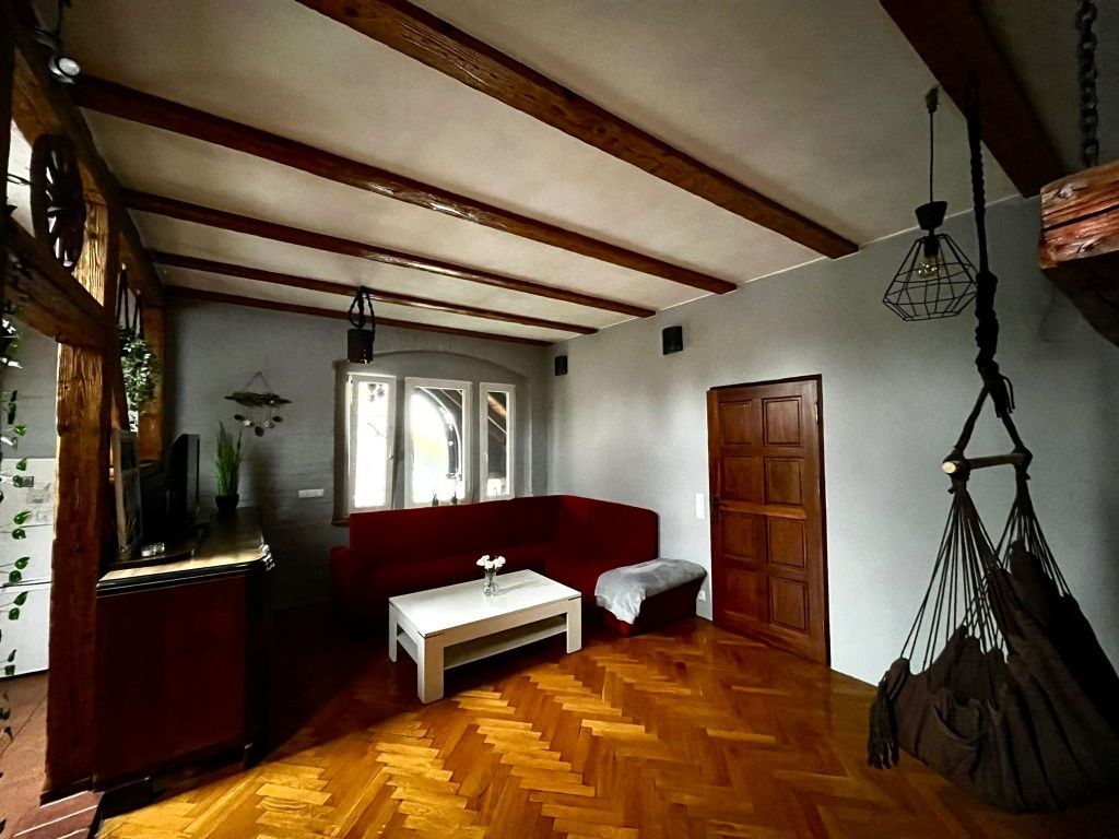 Pokoje do wynajęcia dla studentek.Centrum Zabrza