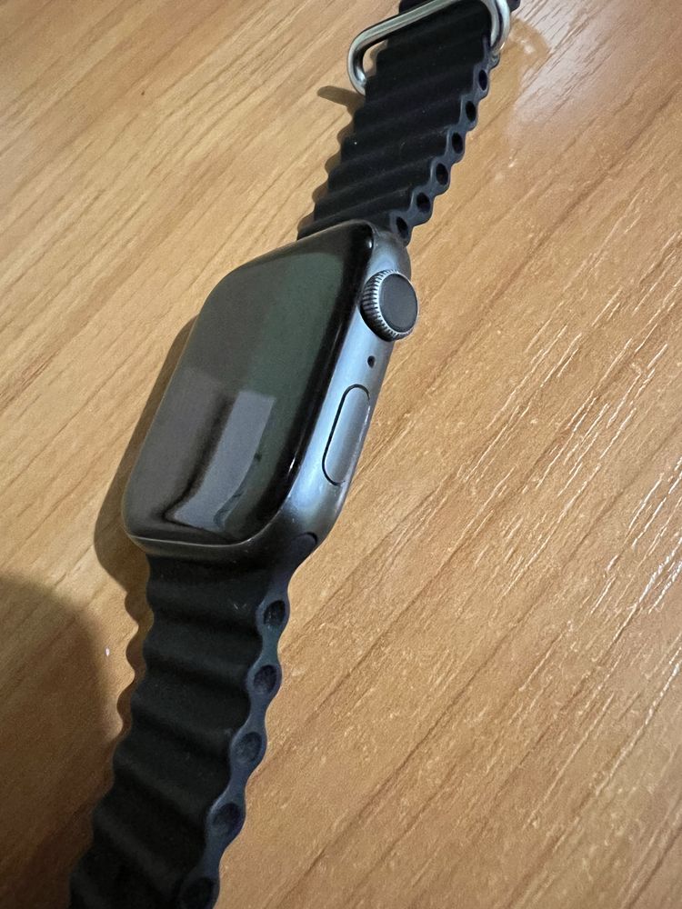 Apple Watch Series 4 44m