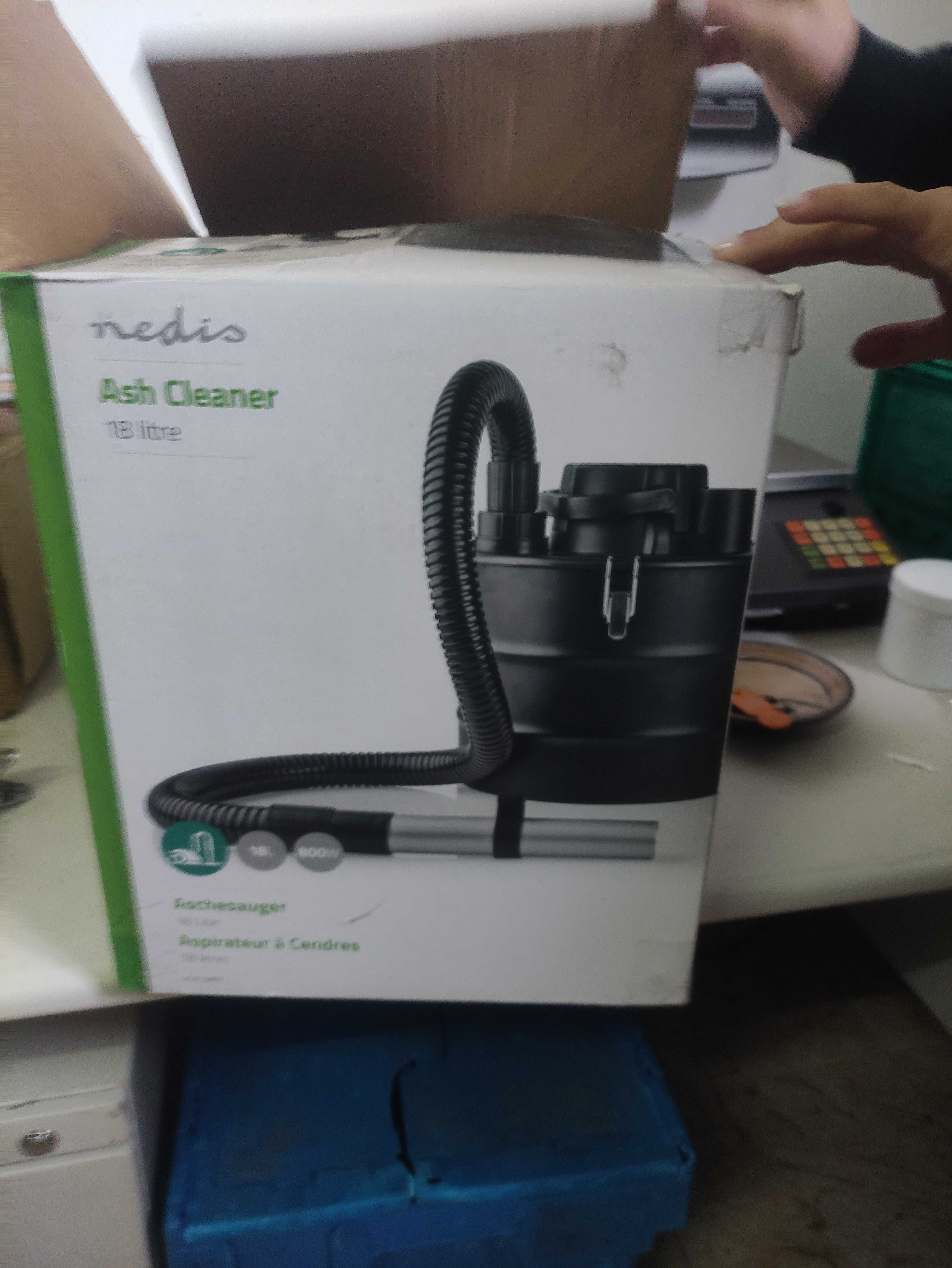 Aspirador de cinzas como novo.