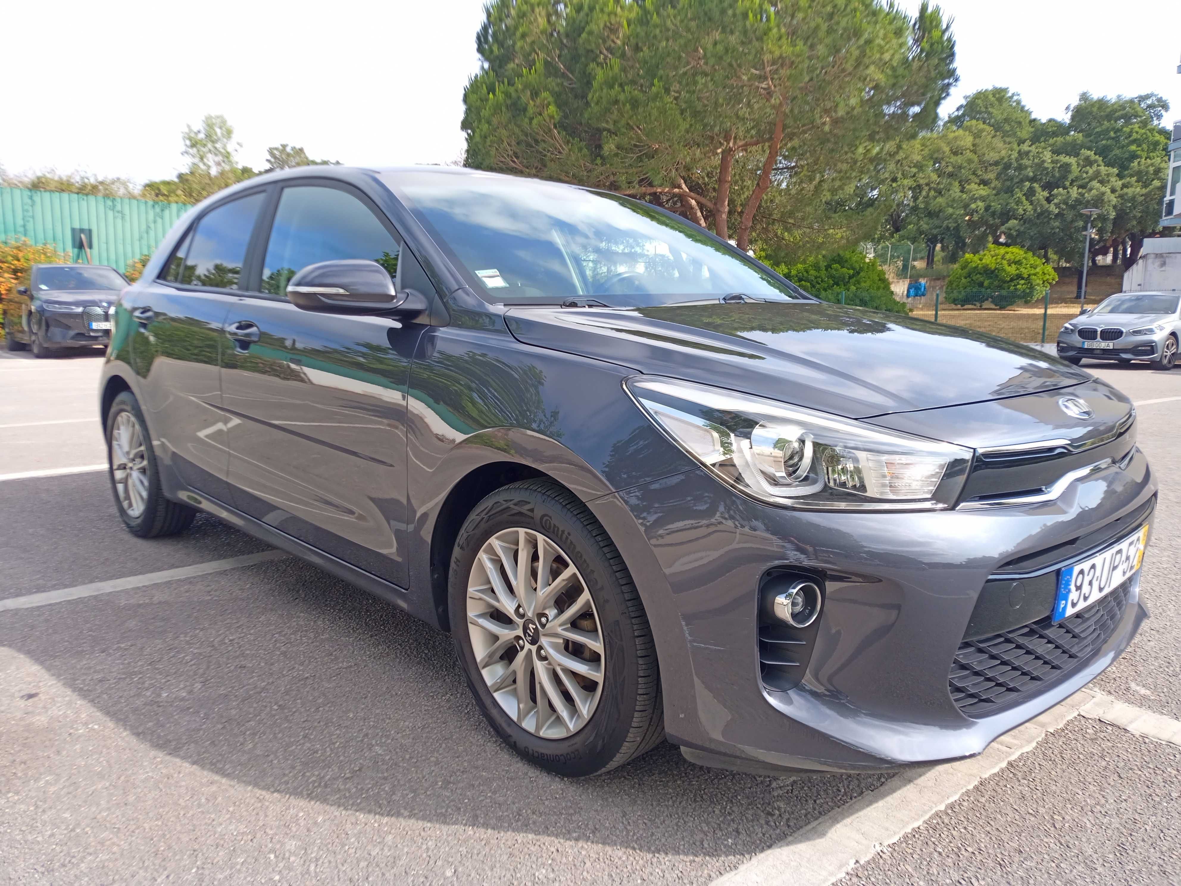 Kia Rio 1.4 90cv - 2018 - Cinza Escuro - Económico e Fiável