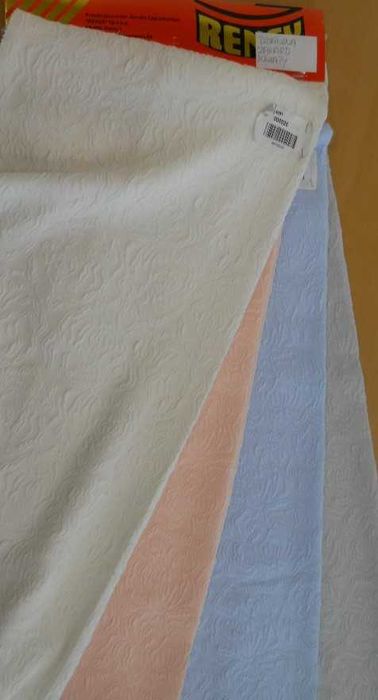 Розпродаж тканин.