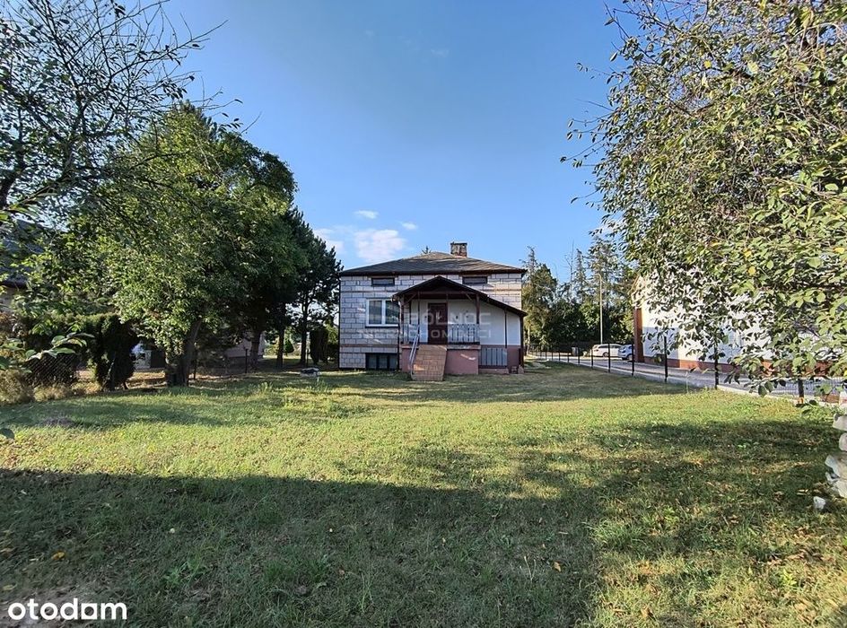 Dom z dużą działką ul. Tomaszowska, Łaszczów