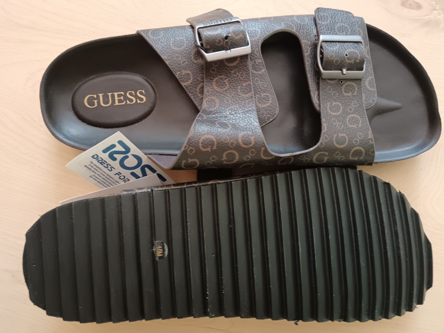 Klapki GUESS, zupełnie nowe. Rozmiar 44