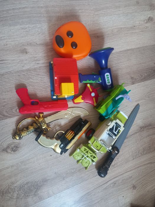 Różne zabawki 3 latka