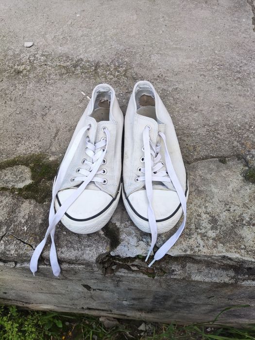 Жіночки чи черевики sinsay 40 розмір білі кеди