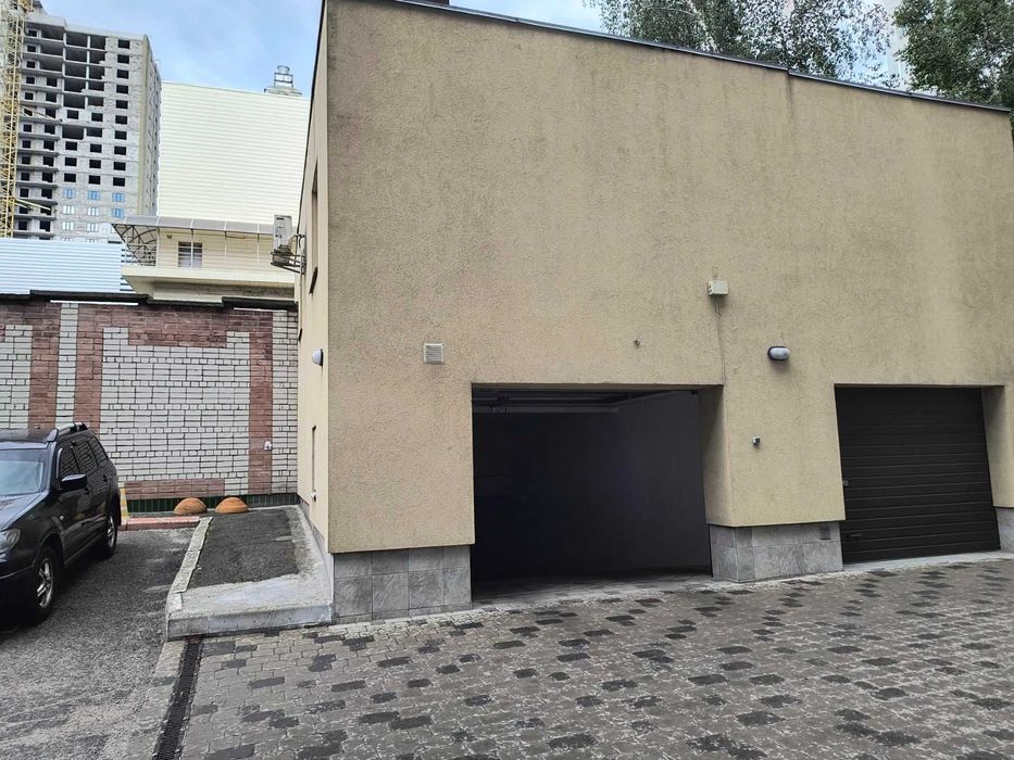 Пропонуємо до продажу підземний гараж по в центрі вулиці Гоголя