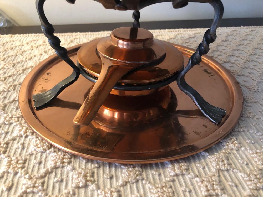 Fondue em cobre e ferro