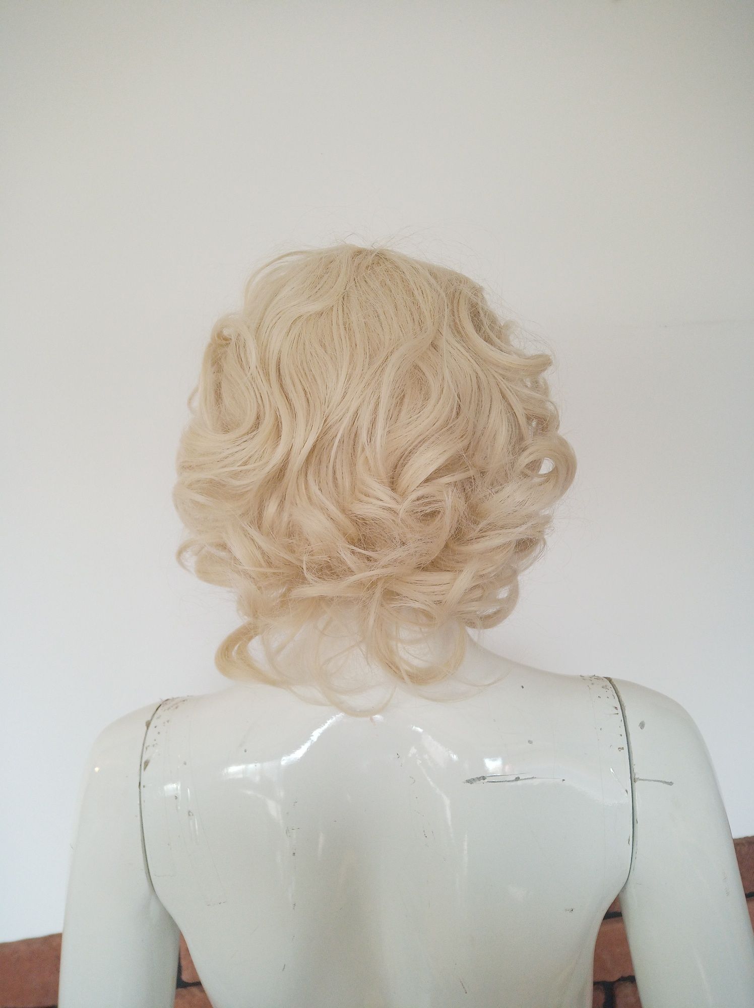 Peruka LeMarnia blond