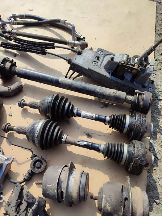 Полуось подушка двигателя на Фольксваген Туарег 2.5 дизель