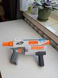 Pistolet NERF Mediator