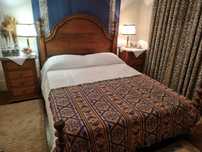 Conjunto de mobilia para quarto em madeira de carvalho