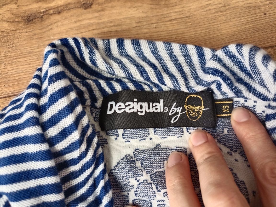 Sweterek desigual xs