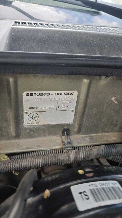 автомобіль Daewoo Lanos