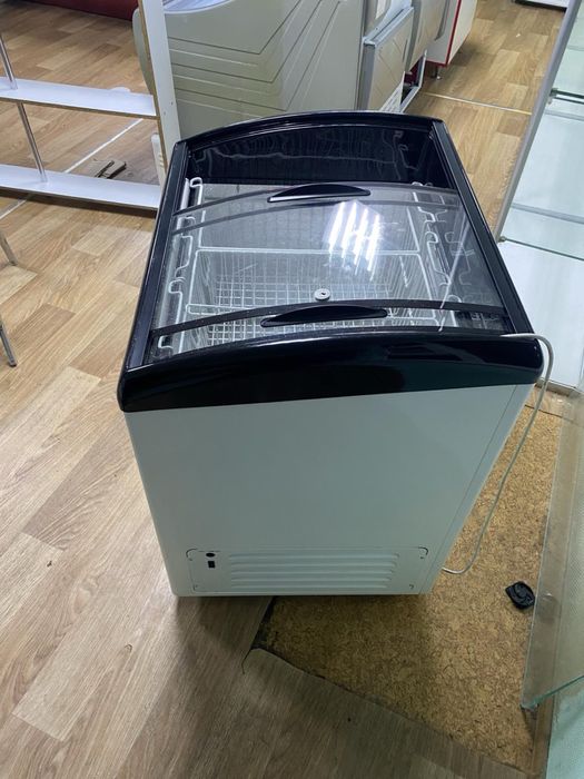 Морозильний лар професійний для торгівлі і зберігання JUKA M200S