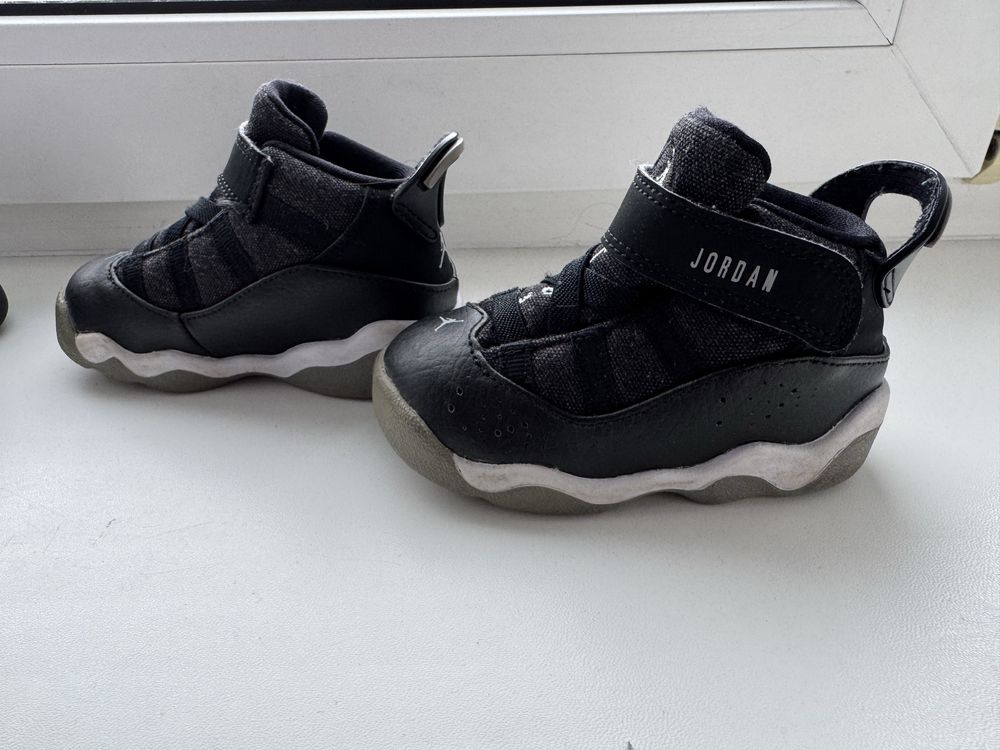 Кросівки дитчі Jordan Nike оригінал ціна за дві пари