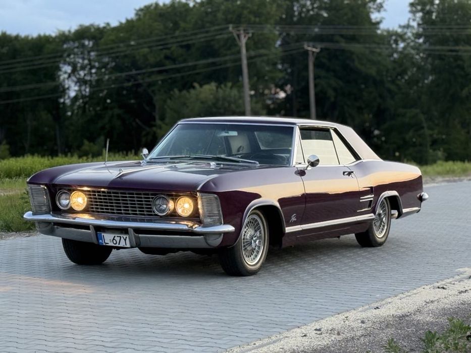 1964 Buick Riviera 465 WildCat 7.0 L V8.