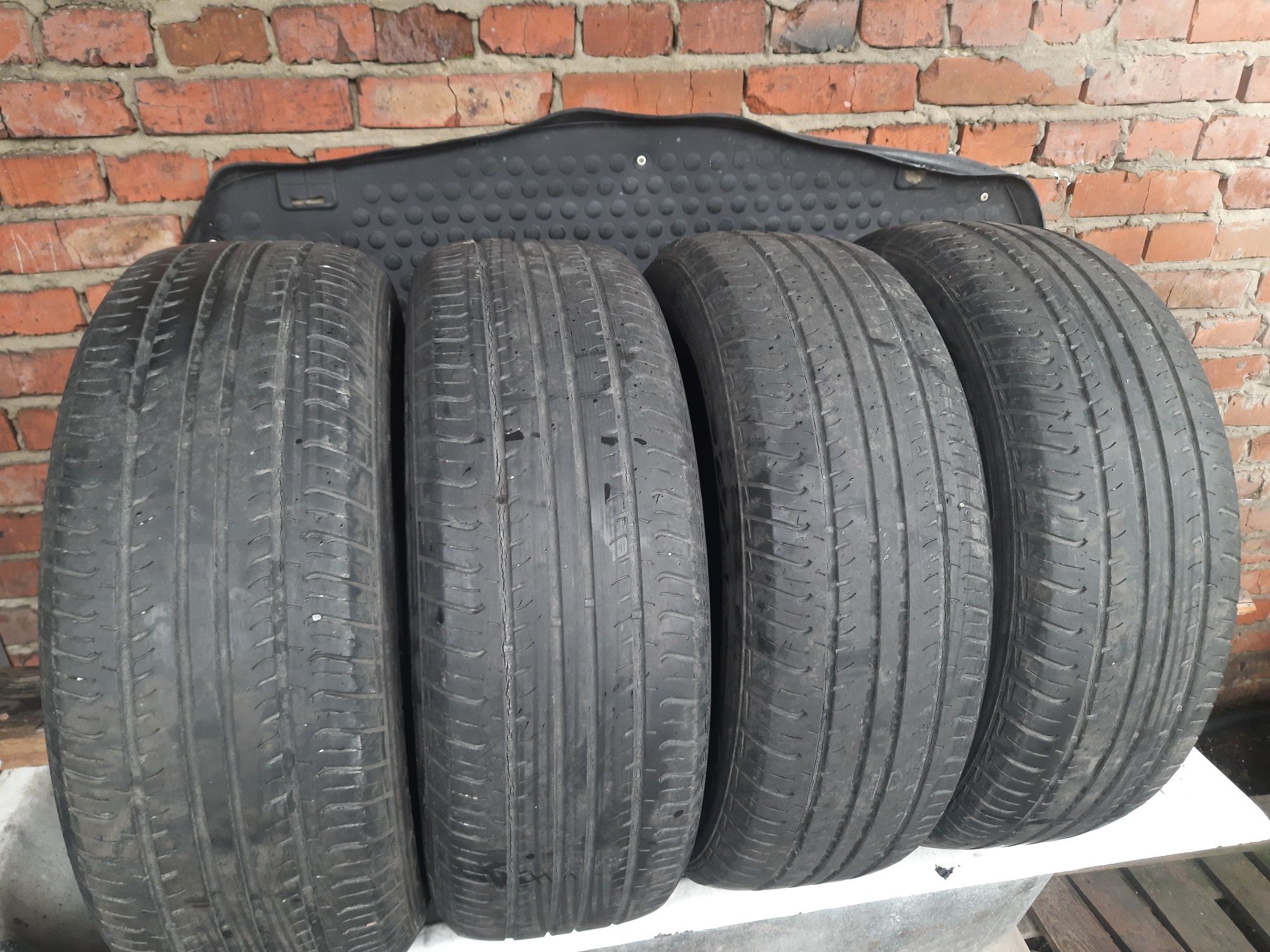 Колеса R17 5x114.3 7J ET38 ЦО 70.4 мм літо 225/60R17