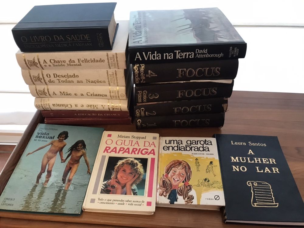 Vendo livros antigos