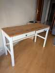 Biurko IKEA HEMNES – solidne drewno, dwa szuflady