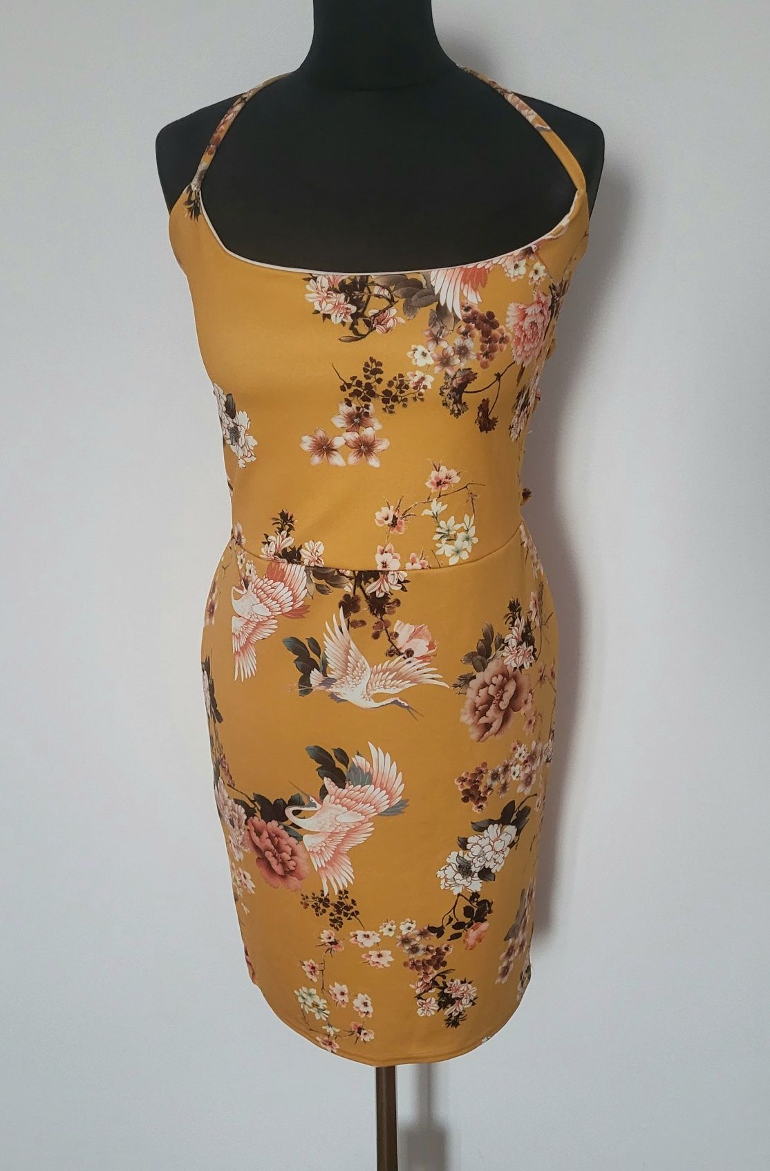 Nowa piękna sukienka krótka wiązanie na plecach koktajlowa w kwiatowy