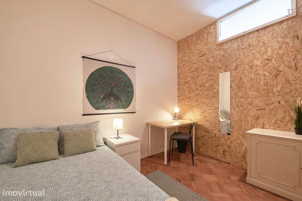 767087 - Quarto com cama de solteiro em...