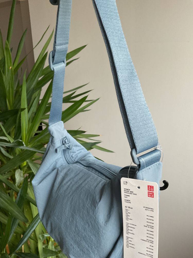 Uniqlo nerka torba nowa niebieska unisex Round Mini Shoulder Bag