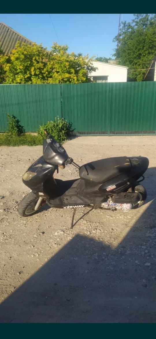 Продаю скутер keeway