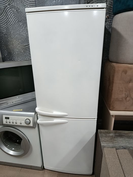 Холодильник повністю робочий