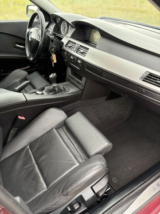 BMW E61 525i M54b25 +LPG manual
