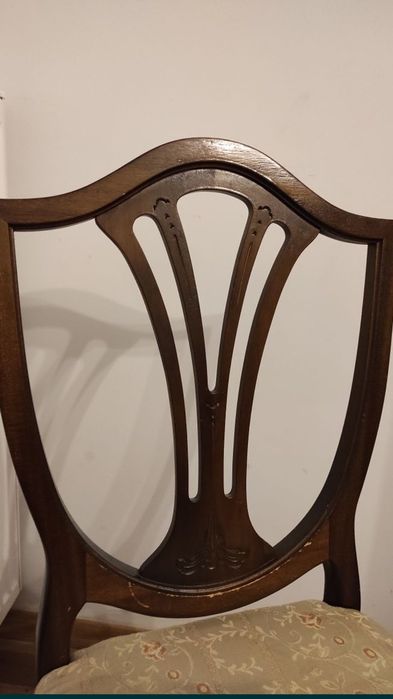 Stylowe  Krzesło z miękkim siedziskiem