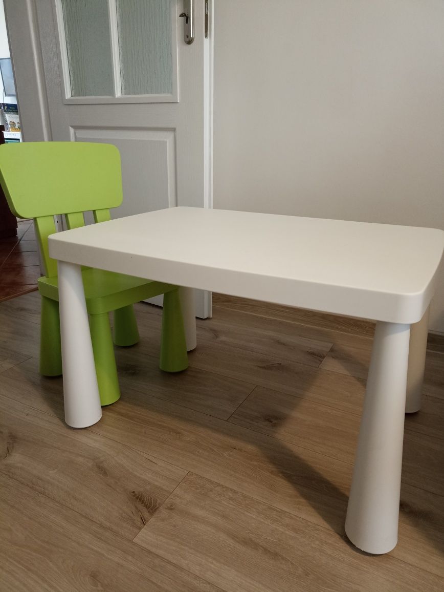Stolik i krzesełko dziecięce Ikea Mammut