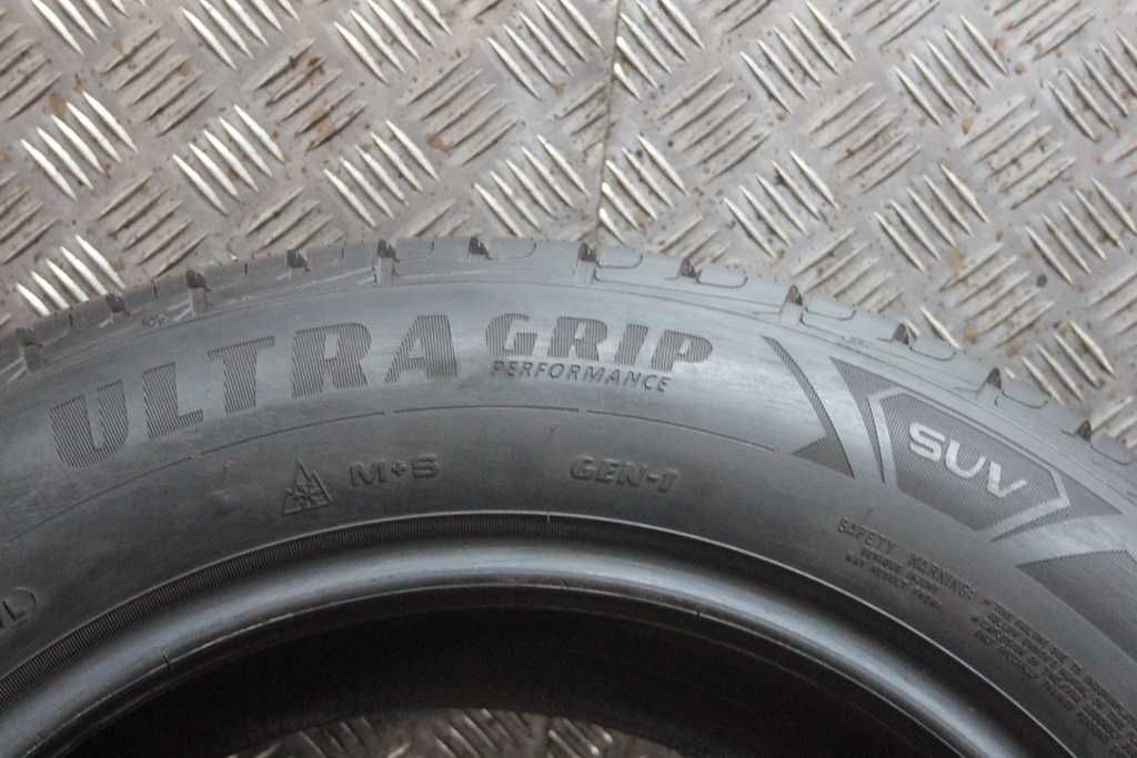 215/65/17 Goodyear Ultra Grip Performance SUV 215/65 R17 99V