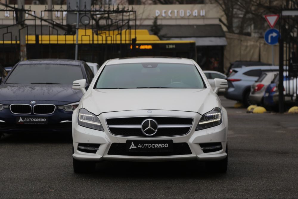 Продаю автомобіль Mersedes-Bens CLS500