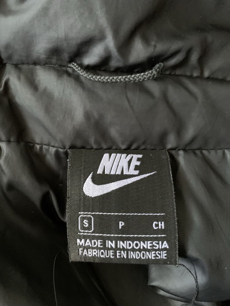 Пуховик Nike,найк