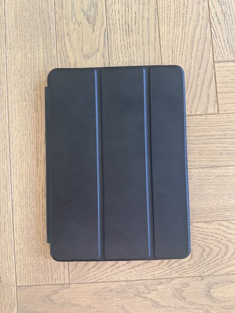 Etui smart cover do Apple iPad 6 generacji  A1893 A1954 czarne
