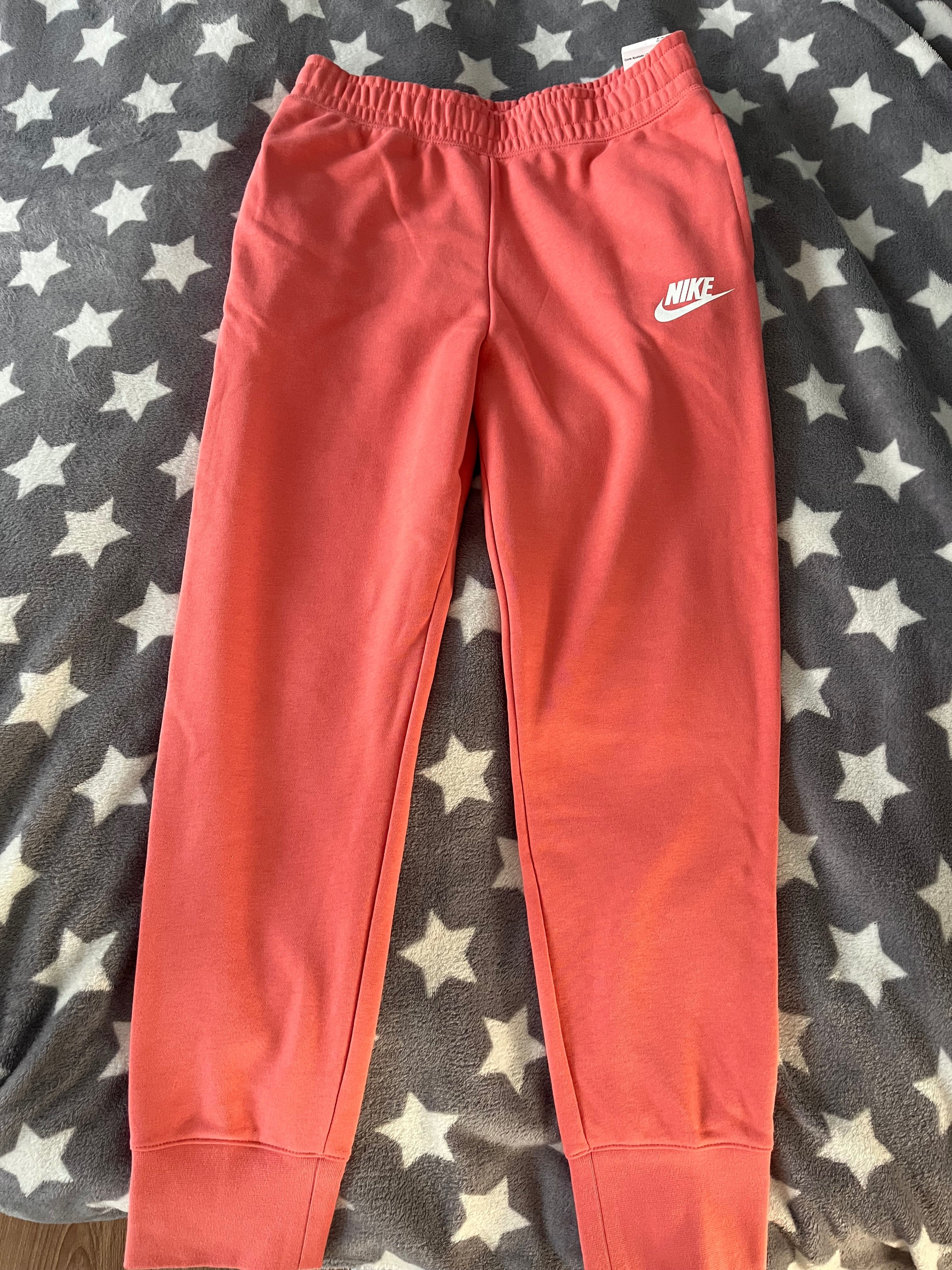 Nowe Spodnie dresowe Nike