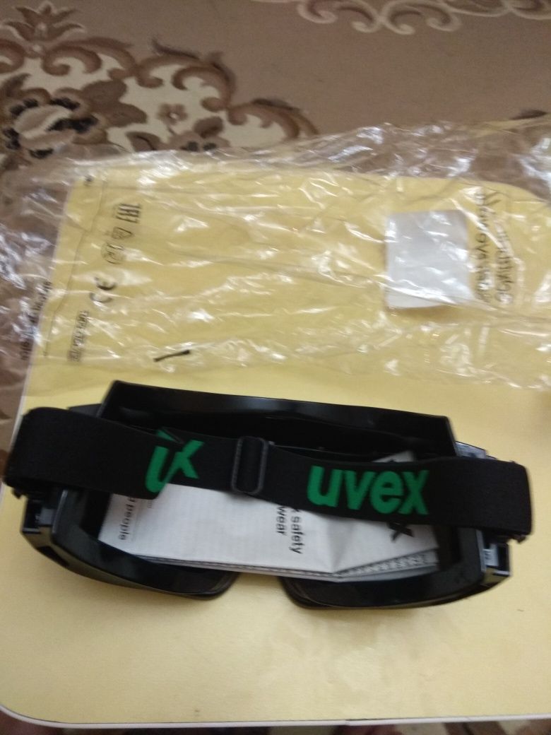 Очки сварочные UVEX.