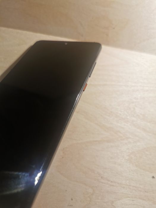 Huawei Mate 20 4/128 Gb Ładny