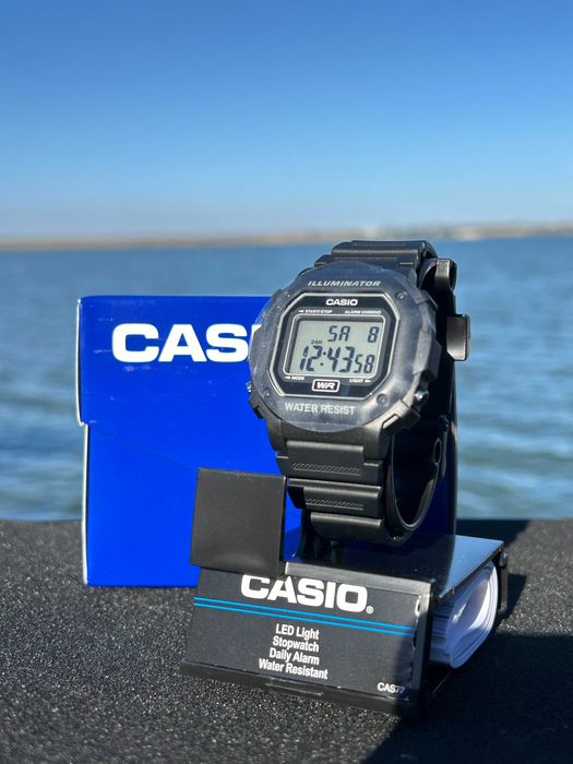 Годинники Casio F-108WH-1ACF. Нові, оригінал.
