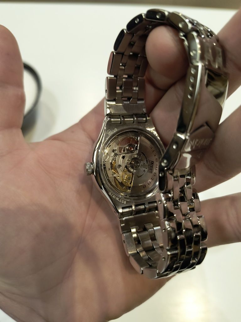 Годинник Swatch Швейцарія