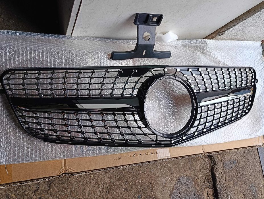 Grill Atrapa Przód Osłona chłodnicy Mercedes W204 Diamond Chrom Tuning