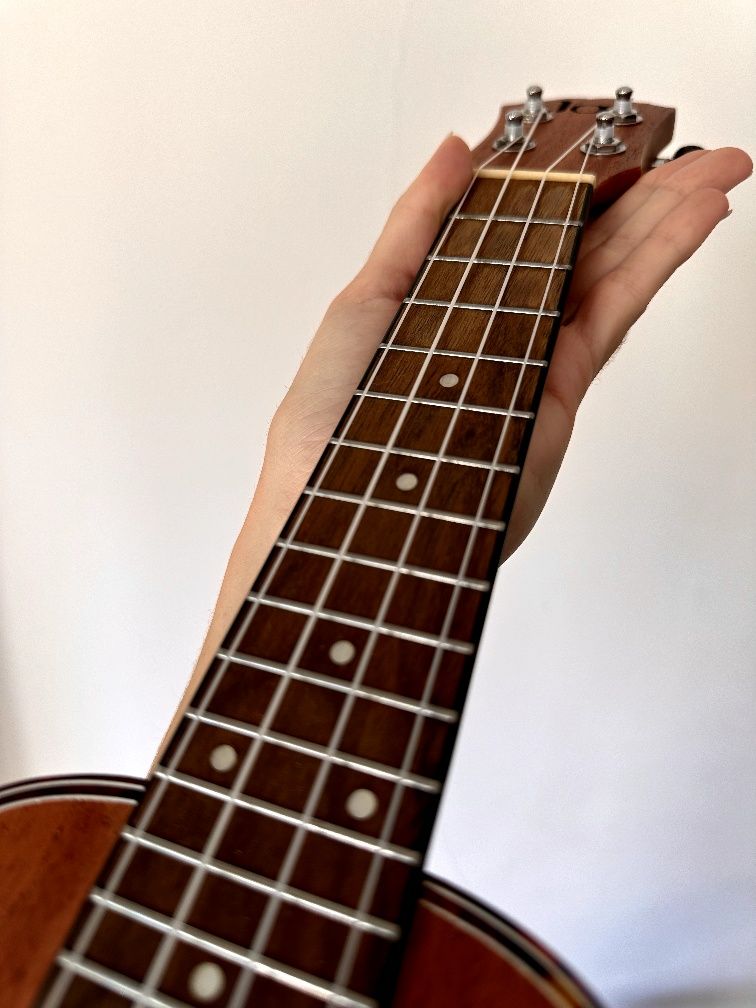 Ukulele be JOE w idealnym stanie
