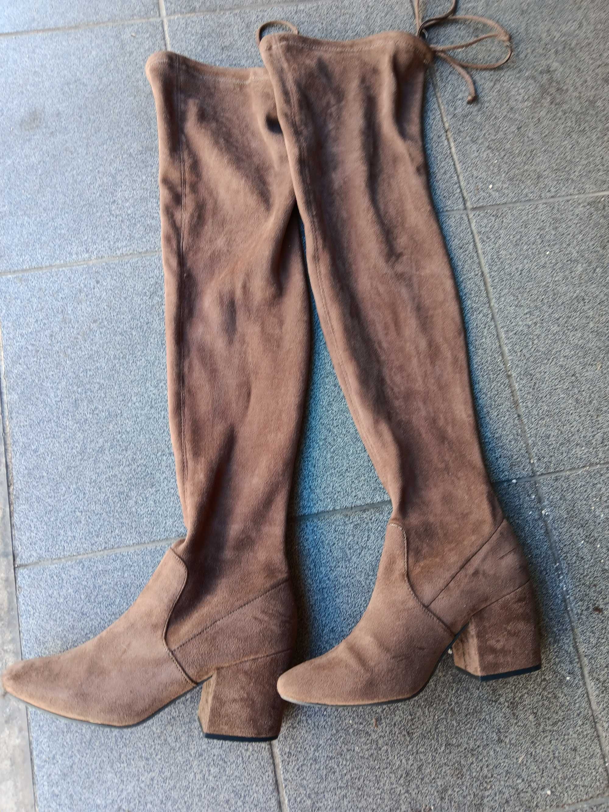 Botas altas senhora