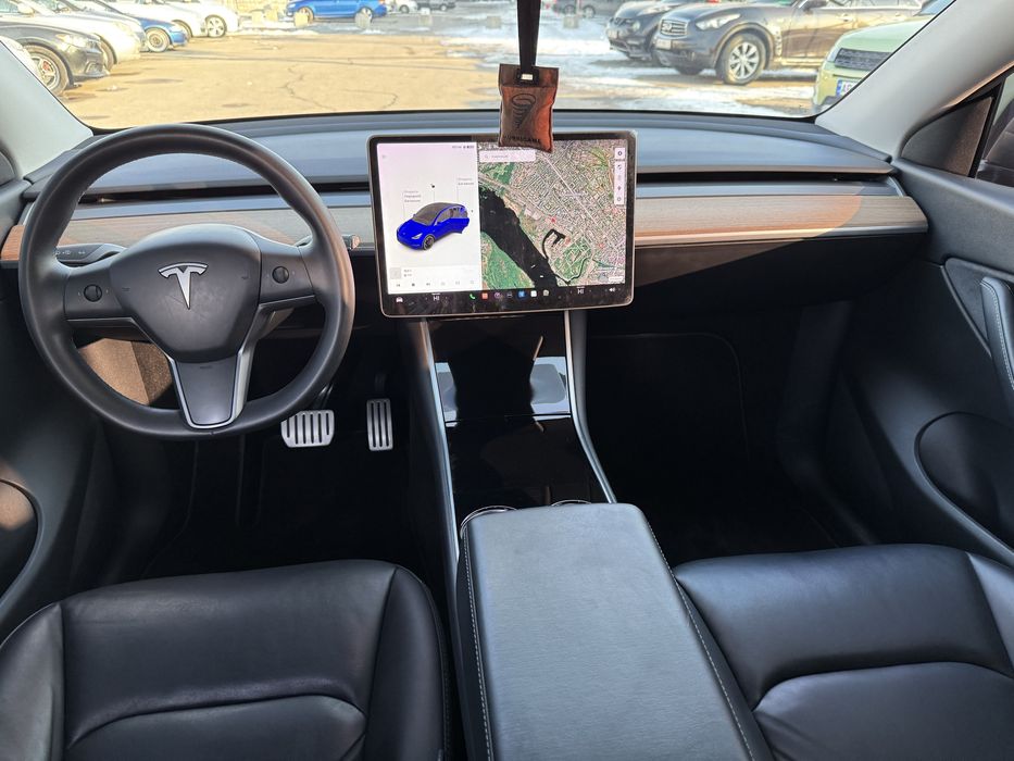 Продам TESLA Y Perfomance