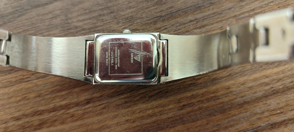 Годинник Guess кварцовий