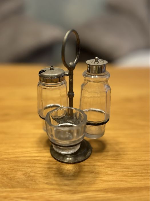 Zestaw poniemiecki obrotowy do przypraw cynowy vintage