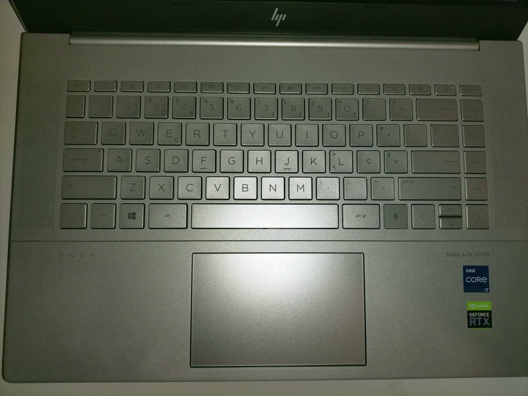 HP envy core i7 RTX 3050